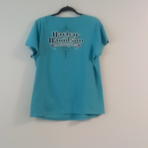 PLUS SIZE TOP - Picture 2 of 2